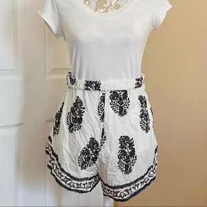 Boutique Shorts • Black and White